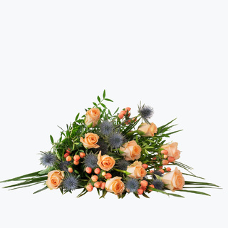Bårebukett/båredekorasjon - sesongens blomster (55 cm)