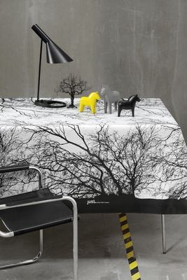 Voksdug_Branches_black